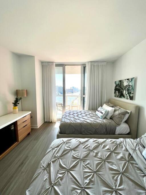 Luxury Condo Steps From Beach Hallandale Beach Esterno foto